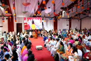 http://nithyananda.org/sites/default/files/photo-gallery/2016-12dec-3rd-nithyananda-diary_IMGL3856_bengaluru-aadheenam-sadashivoham-day3-manifesting-shakis-yoga-session.jpg