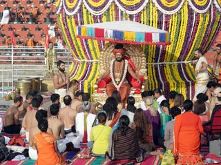 http://nithyananda.org/sites/default/files/photo-gallery/2016-12dec-4th-nithyananda-diary_G28A2645_bengaluru-aadheenam-rudrabhishekam-swamiji.jpg