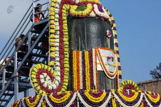 http://nithyananda.org/sites/default/files/photo-gallery/2016-12dec-4th-nithyananda-diary_G28A2746_bengaluru-aadheenam-rudrabhishekam-swamiji.jpg