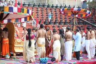 http://nithyananda.org/sites/default/files/photo-gallery/2016-12dec-4th-nithyananda-diary_IMGL4430_bengaluru-aadheenam-rudrabhishekam-swamiji.jpg