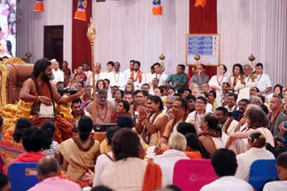 http://nithyananda.org/sites/default/files/photo-gallery/2016-12dec-4th-nithyananda-diary_IMGL5131_bengaluru-aadheenam-mandala-alchemy-products-swamiji.jpg