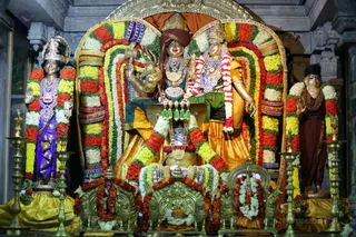 http://nithyananda.org/sites/default/files/photo-gallery/2016-12dec-5th-nithyananda-diary_4H7A4288_bengaluru-aadheenam-sadashivoham-day5-temple-vishesha-gayatri-atma-linga.jpg