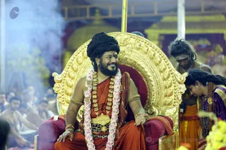 http://nithyananda.org/sites/default/files/photo-gallery/2016-12dec-5th-nithyananda-diary_4H7A4452_bengaluru-aadheenam-sadashivoham-day5-temple-vishesha-gayatri-atma-linga-swamiji.jpg
