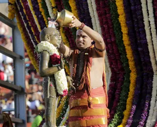 http://nithyananda.org/sites/default/files/photo-gallery/2016-12dec-5th-nithyananda-diary_G28A3957_bengaluru-aadheenam-sadashivoham-day5-rudrabhishekam.jpg