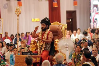 http://nithyananda.org/sites/default/files/photo-gallery/2016-12dec-5th-nithyananda-diary_G28A4073_bengaluru-aadheenam-sadashivoham-day5-mandala-process-swamiji.jpg