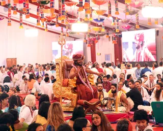http://nithyananda.org/sites/default/files/photo-gallery/2016-12dec-6th-nithyananda-diary_IMGL7305_bengaluru-aadheenam-sadashivoham-day6-process-alchemy-chidambara-swamiji.jpg