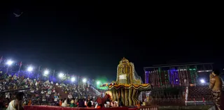 http://nithyananda.org/sites/default/files/photo-gallery/2016-12dec-6th-nithyananda-diary_IMGL8264_bengaluru-aadheenam-sadashivoham-day6-evening-rudrabhishekam-swamiji.jpg