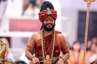 http://nithyananda.org/sites/default/files/photo-gallery/2016-12dec-7th-nithyananda-diary_4H7A5346_bengaluru-aadheenam-sadashivoham-day7-mandala-session-unclutching-swamiji.jpg