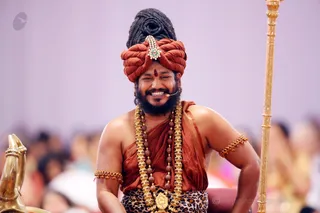 http://nithyananda.org/sites/default/files/photo-gallery/2016-12dec-7th-nithyananda-diary_4H7A6383_bengaluru-aadheenam-sadashivoham-day7-mandala-session2-unclutching.jpg