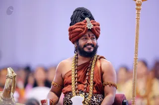 http://nithyananda.org/sites/default/files/photo-gallery/2016-12dec-7th-nithyananda-diary_4H7A6389_bengaluru-aadheenam-sadashivoham-day7-mandala-session2-unclutching.jpg
