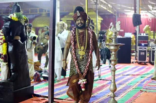 http://nithyananda.org/sites/default/files/photo-gallery/2016-12dec-7th-nithyananda-diary_4H7A6596_bengaluru-aadheenam-sadashivoham-day7-temple-kalabhairava-homa-swamiji.jpg