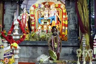 http://nithyananda.org/sites/default/files/photo-gallery/2016-12dec-7th-nithyananda-diary_4H7A6607_bengaluru-aadheenam-sadashivoham-day7-temple-kalabhairava-homa-swamiji.jpg
