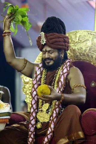 http://nithyananda.org/sites/default/files/photo-gallery/2016-12dec-7th-nithyananda-diary_4H7A6834_bengaluru-aadheenam-sadashivoham-day7-temple-kalabhairava-homa-swamiji.jpg