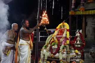 http://nithyananda.org/sites/default/files/photo-gallery/2016-12dec-7th-nithyananda-diary_IMGL0100_bengaluru-aadheenam-sadashivoham-day7-temple-kalabhairava-homa-swamiji.jpg