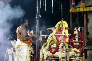 http://nithyananda.org/sites/default/files/photo-gallery/2016-12dec-7th-nithyananda-diary_IMGL0136_bengaluru-aadheenam-sadashivoham-day7-temple-kalabhairava-homa-swamiji.jpg