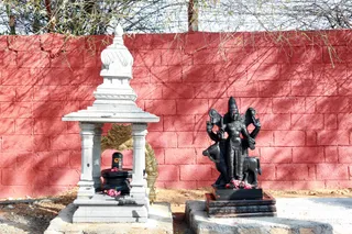 http://nithyananda.org/sites/default/files/photo-gallery/2016-12dec-7th-nithyananda-diary_IMGL8362_bengaluru-aadheenam-sadashivoham-day7-temple-deities.jpg