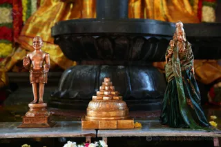 http://nithyananda.org/sites/default/files/photo-gallery/2016-12dec-7th-nithyananda-diary_IMGL8416_bengaluru-aadheenam-sadashivoham-day7-temple-deities.jpg