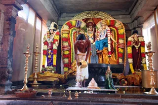 http://nithyananda.org/sites/default/files/photo-gallery/2016-12dec-7th-nithyananda-diary_IMGL8423_bengaluru-aadheenam-sadashivoham-day7-temple-deities.jpg