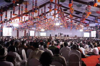 http://nithyananda.org/sites/default/files/photo-gallery/2016-12dec-8th-nithyananda-diary_4H7A6915_bengaluru-aadheenam-sadashivoham-day8-mandala-session-silent-unclutching-swamiji.jpg