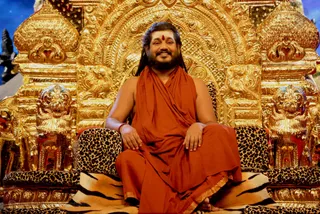 http://nithyananda.org/sites/default/files/photo-gallery/2016-12dec-8th-nithyananda-diary_4H7A7357_bengaluru-aadheenam-sadashivoham-day8-night-darshan-swamiji.jpg
