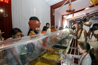 Lunchtime Prasad given by His Holiness