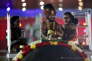 http://nithyananda.org/sites/default/files/photo-gallery/2016-12dec-8th-nithyananda-diary_G28A7302_bengaluru-aadheenam-sadashivoham-day8-evening-rudrabhishekam-avatar-swamiji.jpg