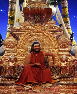 http://nithyananda.org/sites/default/files/photo-gallery/2016-12dec-8th-nithyananda-diary_G28A7361_bengaluru-aadheenam-sadashivoham-day8-night-darshan-swamiji.jpg