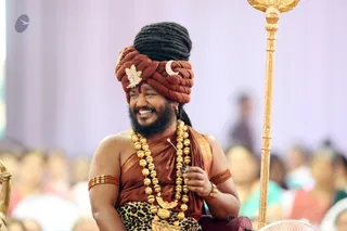 http://nithyananda.org/sites/default/files/photo-gallery/2016-12dec-8th-nithyananda-diary_IMGL0438_bengaluru-aadheenam-sadashivoham-day8-mandala-session-silent-unclutching-swamiji.jpg