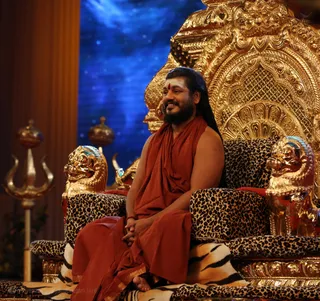 http://nithyananda.org/sites/default/files/photo-gallery/2016-12dec-8th-nithyananda-diary_IMGL1148_bengaluru-aadheenam-sadashivoham-day8-night-darshan-swamiji.jpg