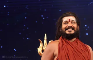 http://nithyananda.org/sites/default/files/photo-gallery/2016-12dec-8th-nithyananda-diary_IMGL1362_bengaluru-aadheenam-sadashivoham-day8-evening-dancing-darshan--swamiji.jpg