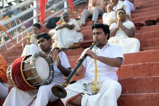 http://nithyananda.org/sites/default/files/photo-gallery/2016-12dec-9th-nithyananda-diary_DSC_4681_bengaluru-aadheenam-sadashivoham-day9-rudrabhishekam.jpg
