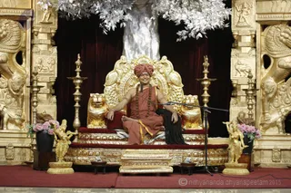 http://nithyananda.org/sites/default/files/photo-gallery/2016-1jan-10th-nithyananda-diary_F0A3375_bidadi-living-shuddhadvaita-process-session1-swamiji.JPG