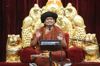 http://nithyananda.org/sites/default/files/photo-gallery/2016-1jan-2nd-nithyananda-diary_5F0A0029_bidadi-jayanthi-brahmotsavam-visesha-deeksha-shivoham-process-swamiji.JPG