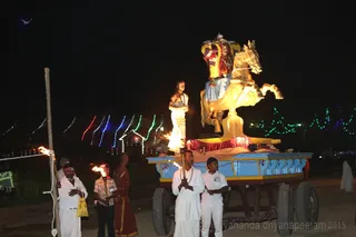 http://nithyananda.org/sites/default/files/photo-gallery/2016-1jan-2nd-nithyananda-diary_5F0A0143_bidadi-jayanthi-brahmotsavam-procession-participants.JPG