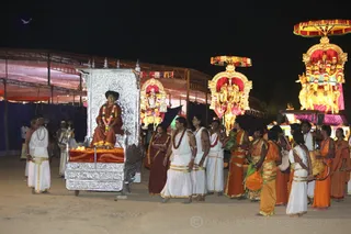 http://nithyananda.org/sites/default/files/photo-gallery/2016-1jan-2nd-nithyananda-diary_5F0A0147_bidadi-jayanthi-brahmotsavam-procession-swamiji.JPG