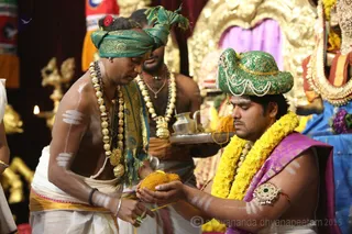 http://nithyananda.org/sites/default/files/photo-gallery/2016-1jan-2nd-nithyananda-diary_5F0A9171_bidadi-jayanthi-brahmotsavam-meenakshi-sundareshwara-thirukalyanam-ceremony.JPG