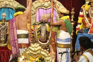 http://nithyananda.org/sites/default/files/photo-gallery/2016-1jan-2nd-nithyananda-diary_5F0A9234_bidadi-jayanthi-brahmotsavam-meenakshi-sundareshwara-thirukalyanam-ceremony.JPG