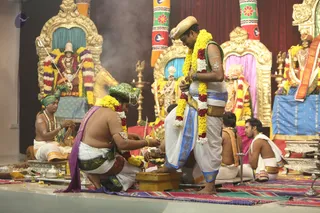 http://nithyananda.org/sites/default/files/photo-gallery/2016-1jan-2nd-nithyananda-diary_5F0A9389_bidadi-jayanthi-brahmotsavam-meenakshi-sundareshwara-thirukalyanam-ceremony.JPG