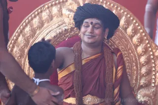http://nithyananda.org/sites/default/files/photo-gallery/2016-1jan-2nd-nithyananda-diary_5F0A9623_bidadi-jayanthi-brahmotsavam-visesha-deeksha-initiation-swamiji.JPG