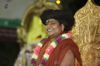 http://nithyananda.org/sites/default/files/photo-gallery/2016-1jan-2nd-nithyananda-diary_5F0A9932_bidadi-jayanthi-brahmotsavam-pada-yatra-arrival-temple-swamiji.jpg