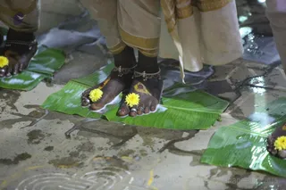 http://nithyananda.org/sites/default/files/photo-gallery/2016-1jan-2nd-nithyananda-diary_5F0A9942_bidadi-jayanthi-brahmotsavam-pada-yatra-arrival-temple-crowd-participants.jpg