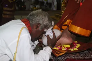 http://nithyananda.org/sites/default/files/photo-gallery/2016-1jan-2nd-nithyananda-diary_IMG_9172_bidadi-jayanthi-brahmotsavam-pada-yatra-arrival-temple-swamiji.jpg