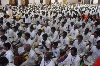 http://nithyananda.org/sites/default/files/photo-gallery/2016-1jan-2nd-nithyananda-diary_IMG_9192_bidadi-jayanthi-brahmotsavam-vishesha-deeksha-shivoham-process-swamiji.JPG