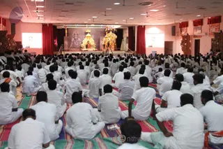 http://nithyananda.org/sites/default/files/photo-gallery/2016-1jan-30th-nithyananda-diary_IMG_9320_bengaluru-aadheenam-shiva-deeksha-program-participants-swamiji.JPG