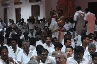 http://nithyananda.org/sites/default/files/photo-gallery/2016-1jan-30th-nithyananda-diary_IMG_9664_bengaluru-aadheenam-shiva-deeksha-program-participants.JPG