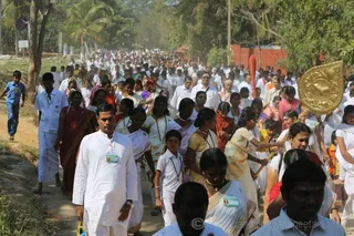 http://nithyananda.org/sites/default/files/photo-gallery/2016-1jan-3rd-nithyananda-diary_5F0A0662_bidadi-jayanthi-avatar-day-morning-satsang-crowd.JPG