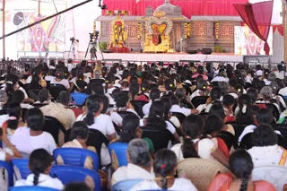 http://nithyananda.org/sites/default/files/photo-gallery/2016-1jan-3rd-nithyananda-diary_5F0A1152_bidadi-jayanthi-39th-avatar-day-morning-satsang-swamiji.JPG