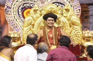 http://nithyananda.org/sites/default/files/photo-gallery/2016-1jan-3rd-nithyananda-diary_5F0A1598_bidadi-jayanthi-39th-avatar-day-darshan-swamiji.JPG