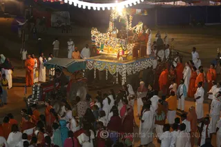 http://nithyananda.org/sites/default/files/photo-gallery/2016-1jan-3rd-nithyananda-diary_5F0A2095__bidadi-jayanthi-avatar-day-rathotsavam-swamiji.JPG