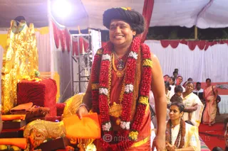 http://nithyananda.org/sites/default/files/photo-gallery/2016-1jan-3rd-nithyananda-diary_IMG_0171_bidadi-jayanthi-39th-avatar-day-darshan-swamiji.JPG